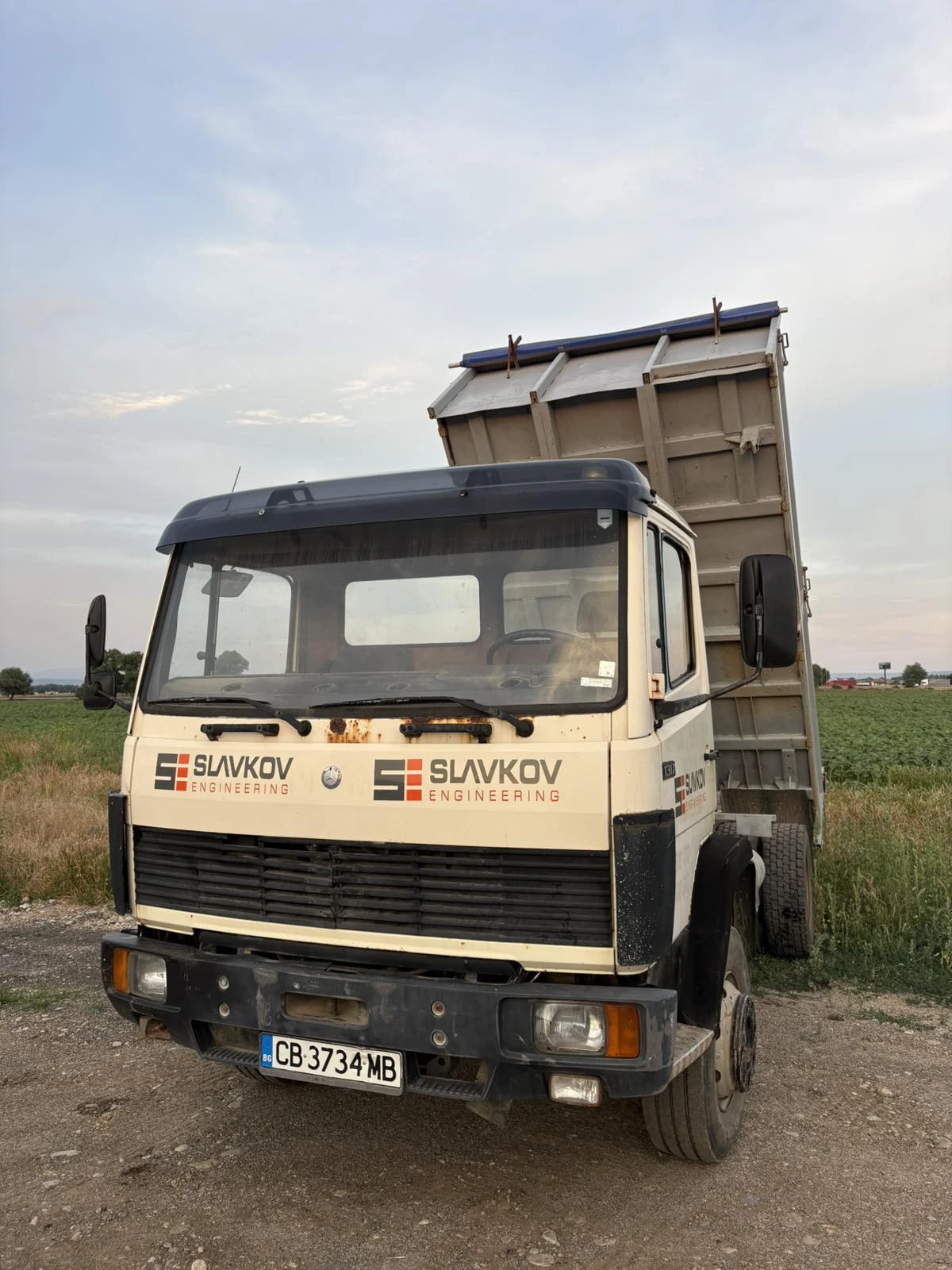 Mercedes-Benz 1317 Тристранен самосвал, снимка 3 - Камиони - 55074477