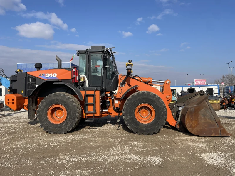 Челен товарач Hitachi ZW 310-6, снимка 11 - Индустриална техника - 49082987