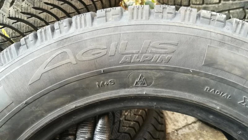 Гуми Зимни 215/65R16, снимка 7 - Гуми и джанти - 26739633