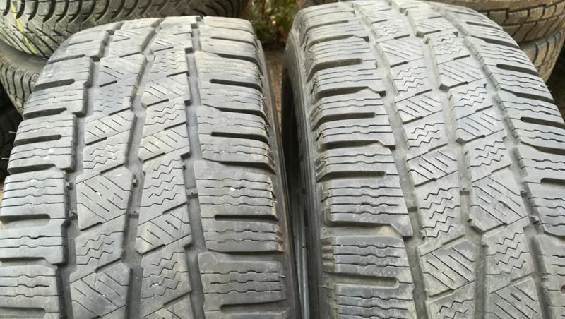 Гуми Зимни 215/65R16, снимка 3 - Гуми и джанти - 26739633