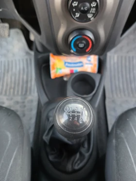 Toyota Yaris 1.33/6ск/газ/обслужена, снимка 12