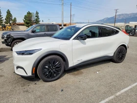 ������ Ford Mustang Mach-E