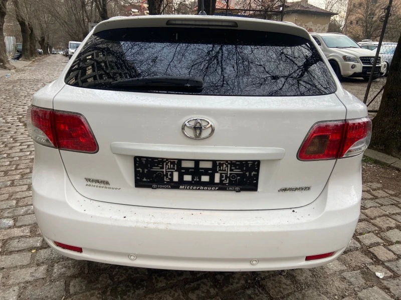 Toyota Avensis 2.0 D4D, снимка 7 - Автомобили и джипове - 44718812