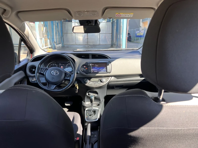 Toyota Yaris 1.5 CVT 5D Luna, снимка 11 - Автомобили и джипове - 47591178