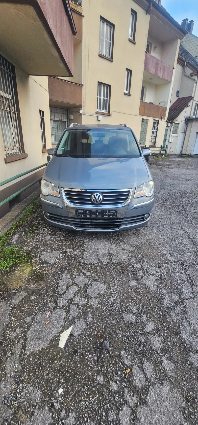 VW Touran, снимка 7 - Автомобили и джипове - 48444111