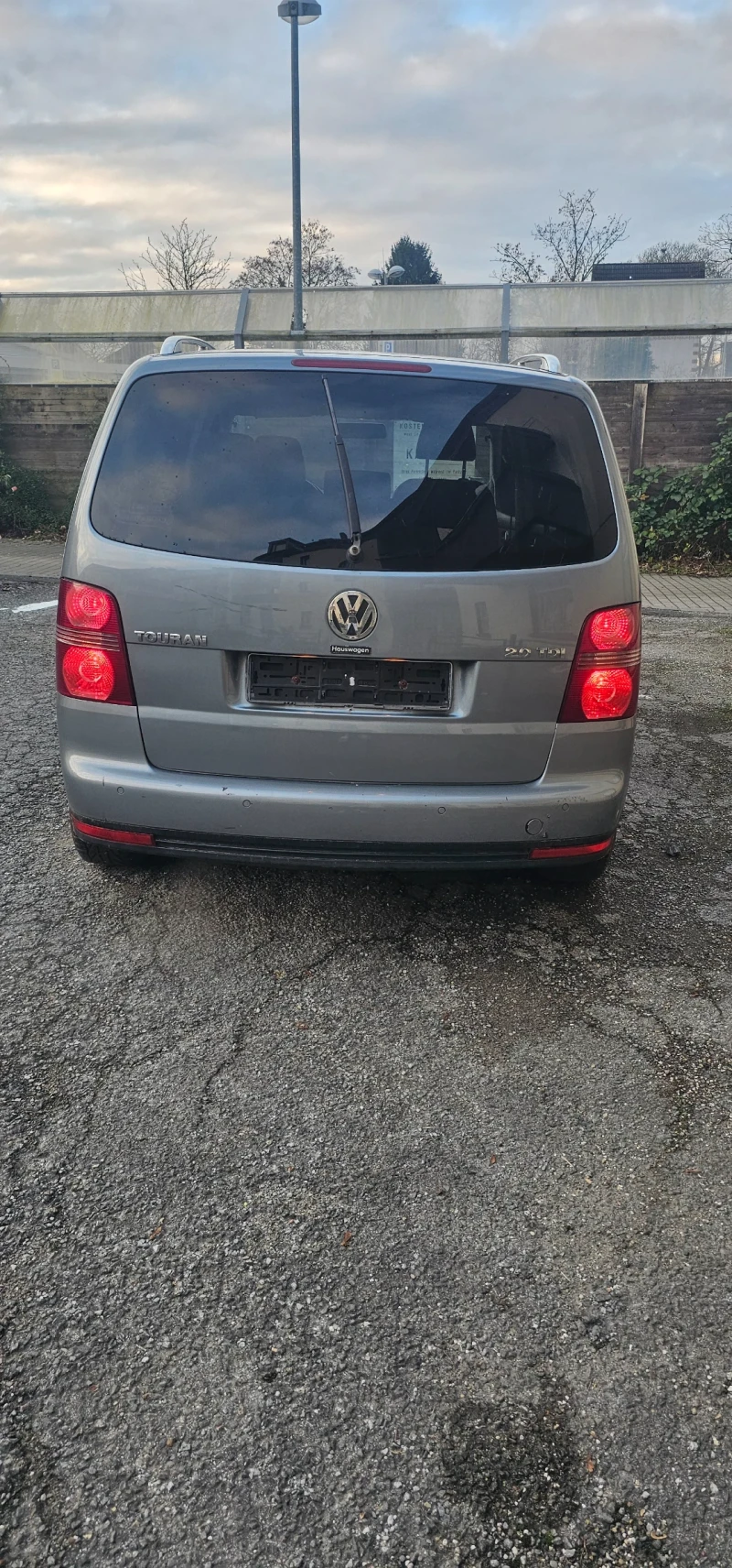 VW Touran, снимка 3 - Автомобили и джипове - 48444111