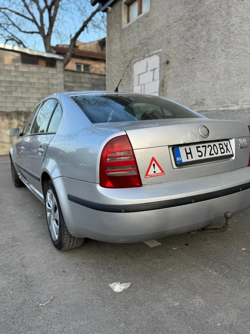 Skoda Superb 1.9 TDI, снимка 4 - Автомобили и джипове - 49454186