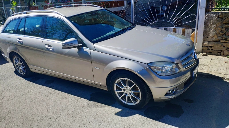 Mercedes-Benz C 180, снимка 2 - Автомобили и джипове - 51823645