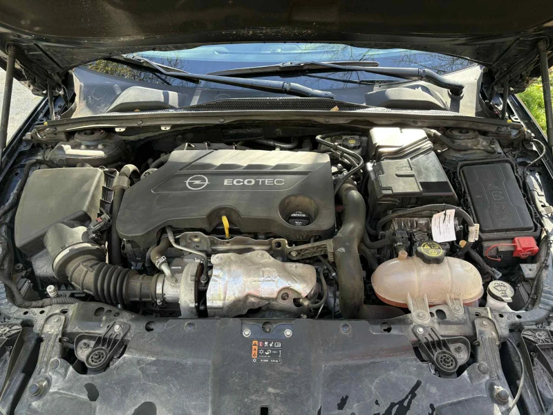 Opel Insignia Grand Sport 4х4 , снимка 6 - Автомобили и джипове - 52238258