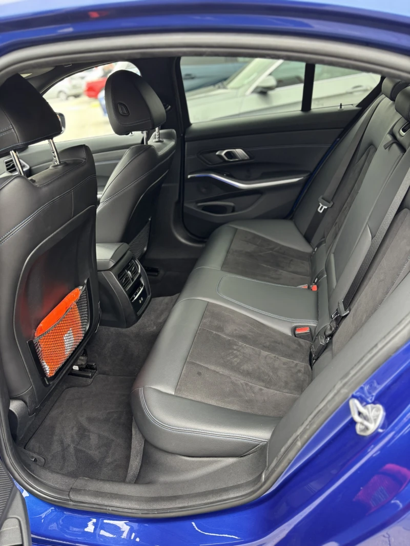 BMW 320, снимка 11 - Автомобили и джипове - 52311295