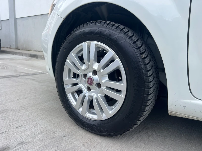 Fiat Punto EVO 1.4LPG  фабрична газ, снимка 14 - Автомобили и джипове - 53432830