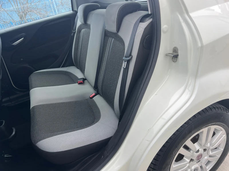 Fiat Punto EVO 1.4LPG  фабрична газ, снимка 11 - Автомобили и джипове - 53432830