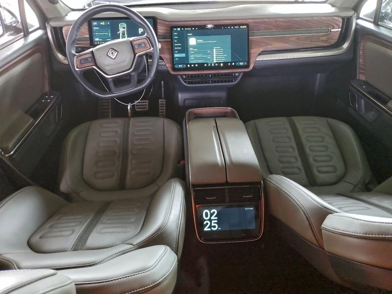 Rivian R1T ADVENTURE, снимка 8 - Автомобили и джипове - 53526212
