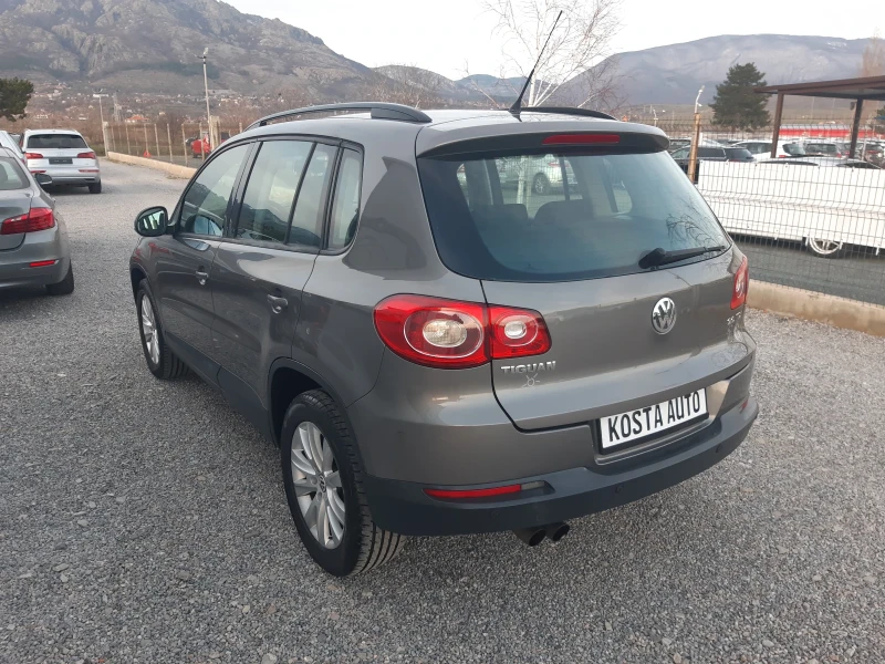 VW Touran КАТО НОВ, снимка 6 - Автомобили и джипове - 53539290