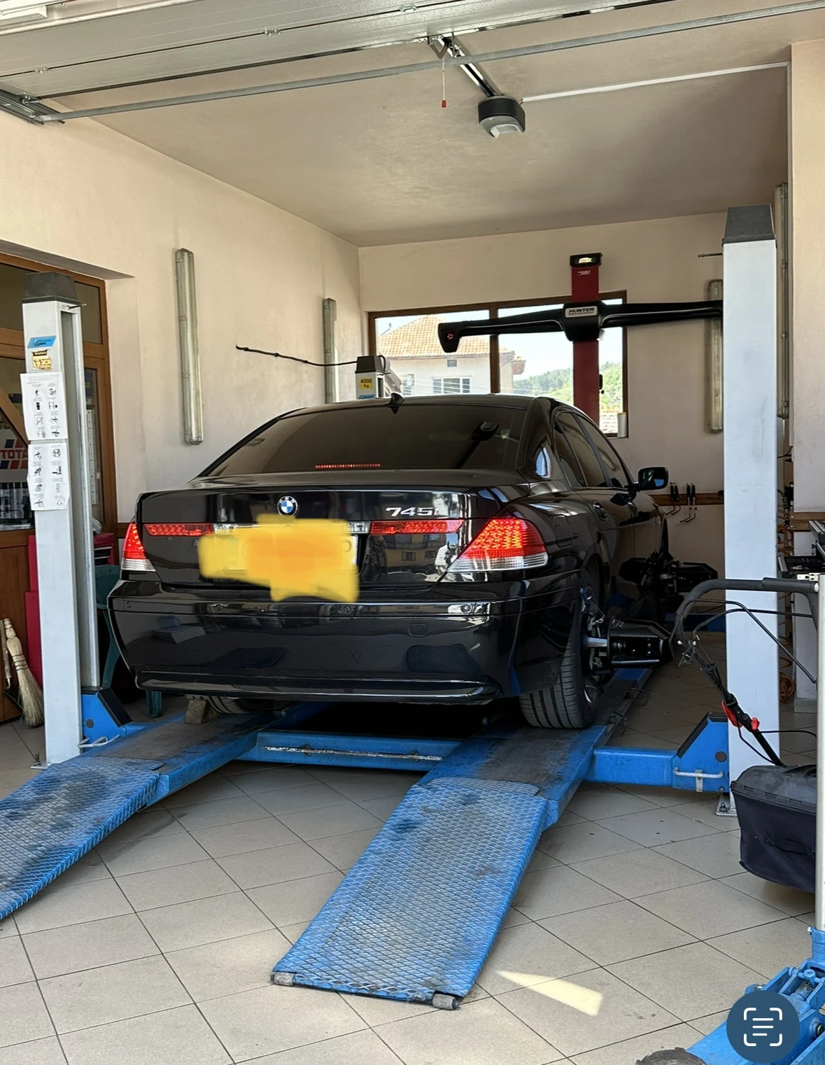 BMW 745  - изображение 7