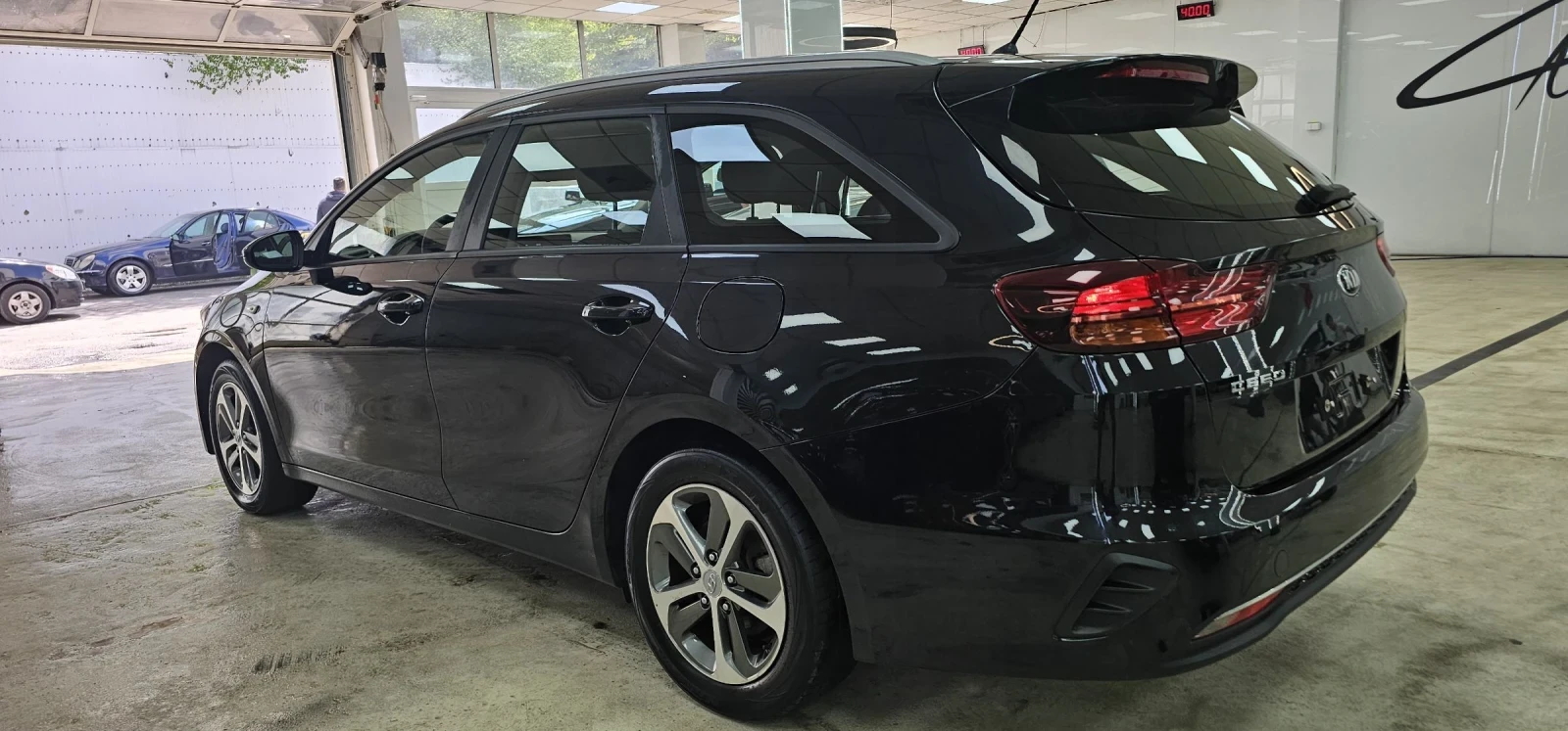 Kia Ceed 1.4 99 кс бензин Белгия  Топ Лизинг  - изображение 2