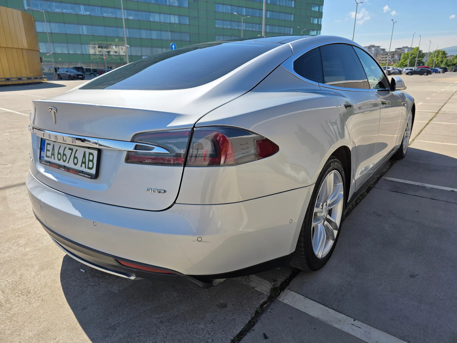 Tesla Model S 90D-AWD-EU-Free Supercharging - изображение 5