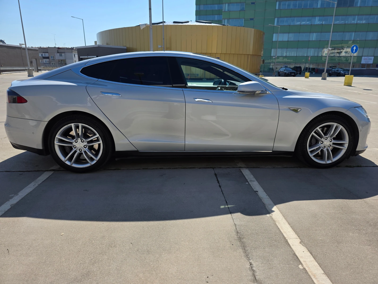 Tesla Model S 90D-AWD-EU-Free Supercharging - изображение 4