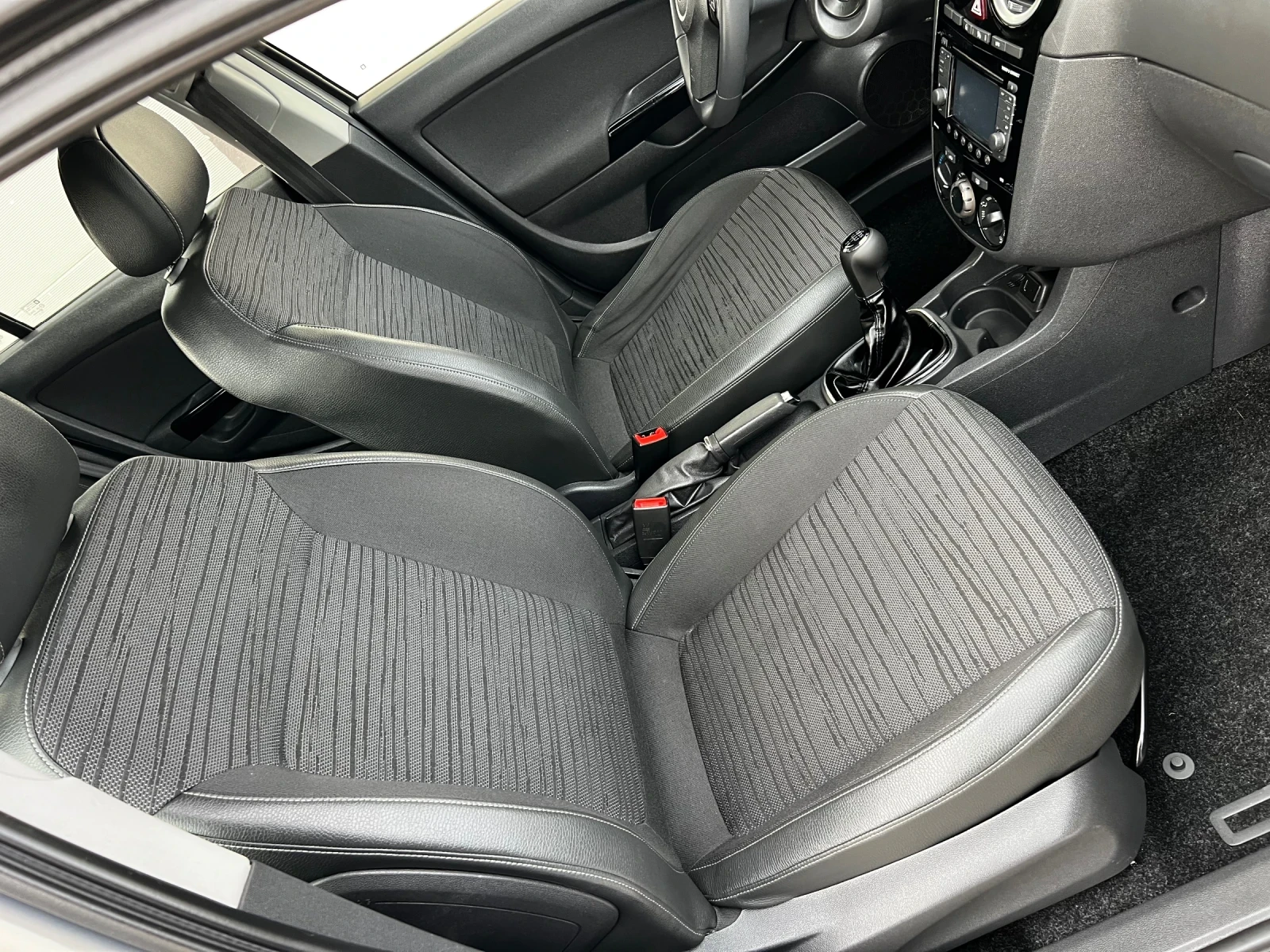 Opel Corsa 1.2i GPL Фабрична газ COSMO NAVI FACELIFT EURO5B  - изображение 8