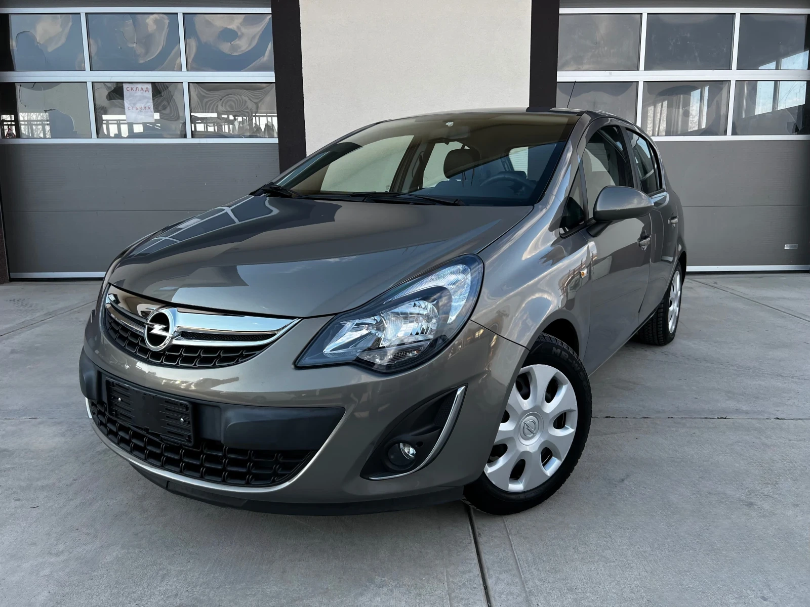 Opel Corsa 1.2i GPL Фабрична газ COSMO NAVI FACELIFT EURO5B  - изображение 3