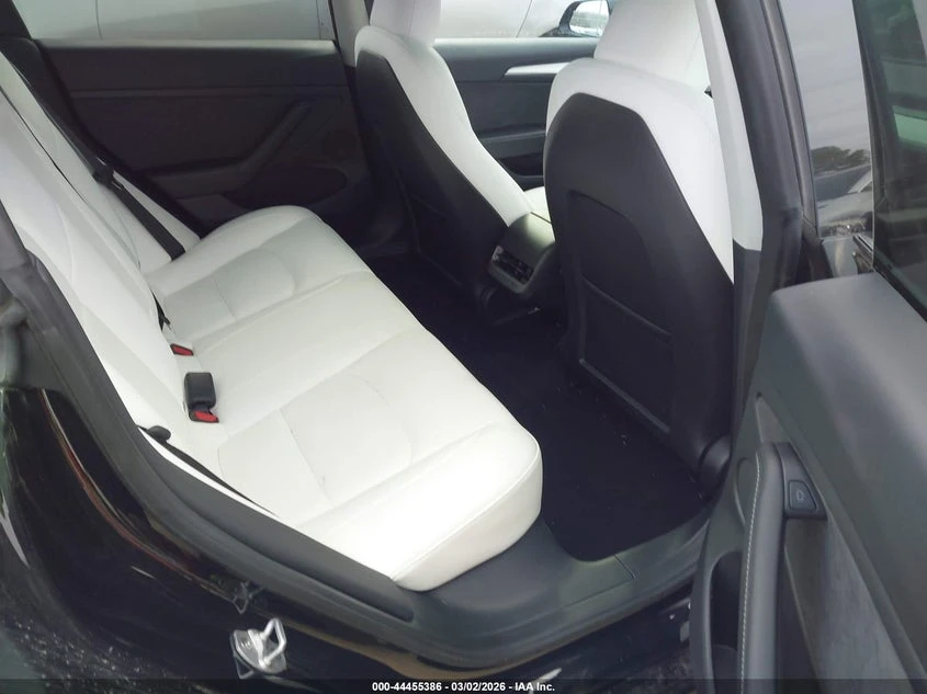 Tesla Model 3 Rear-Wheel Drive, снимка 8 - Автомобили и джипове - 53961874