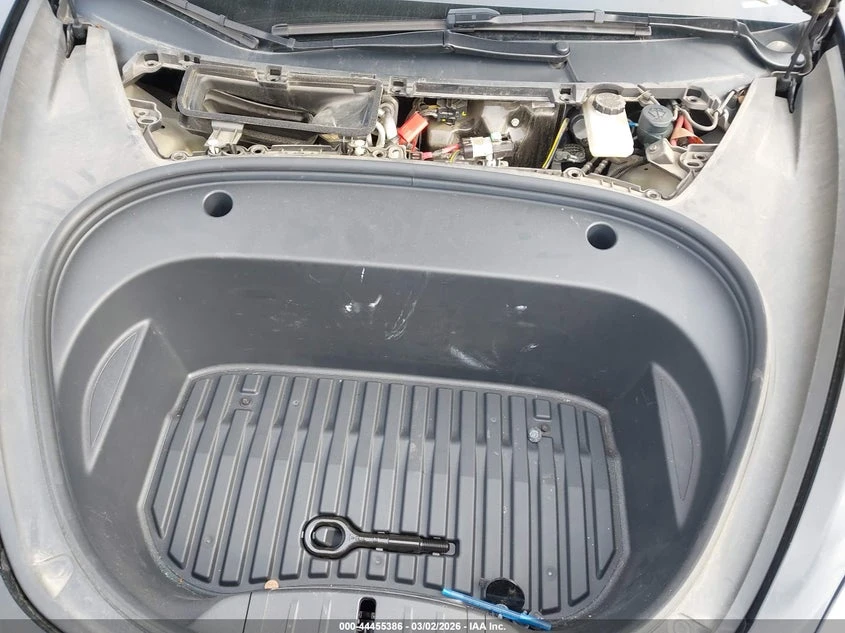 Tesla Model 3 Rear-Wheel Drive, снимка 10 - Автомобили и джипове - 53961874