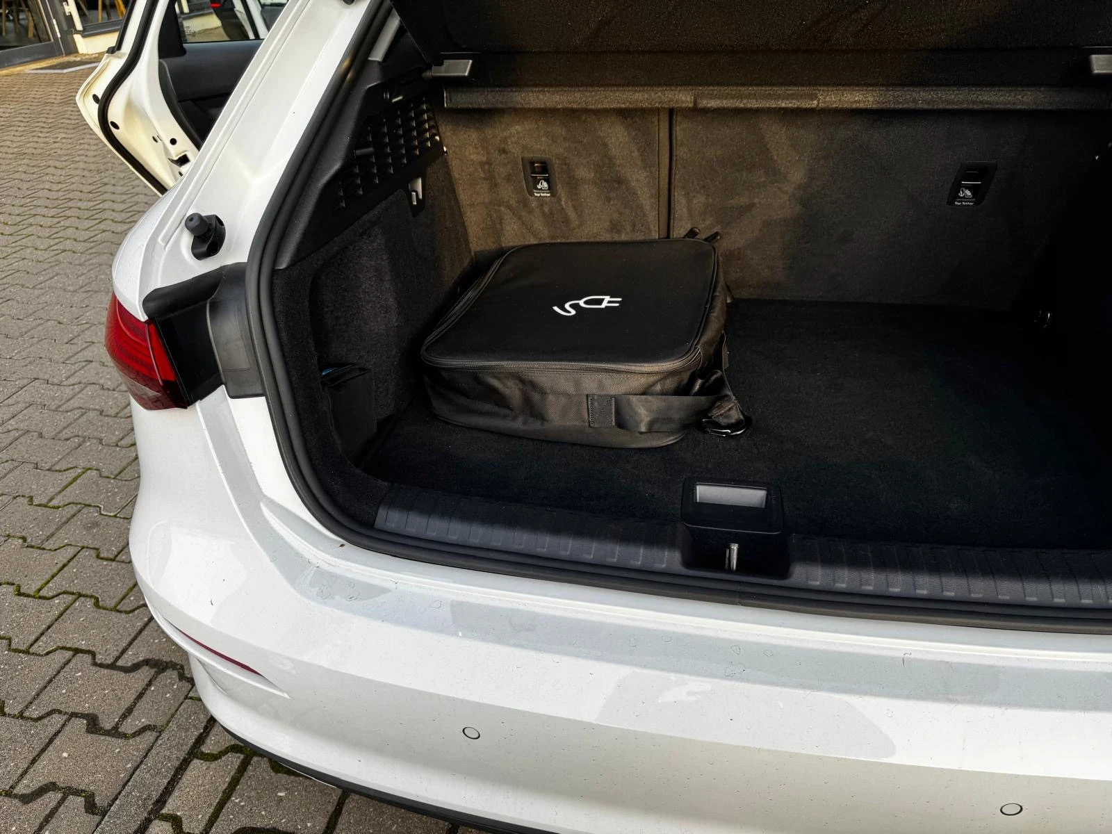 Audi A3 TFSI 40e, снимка 11 - Автомобили и джипове - 54047765