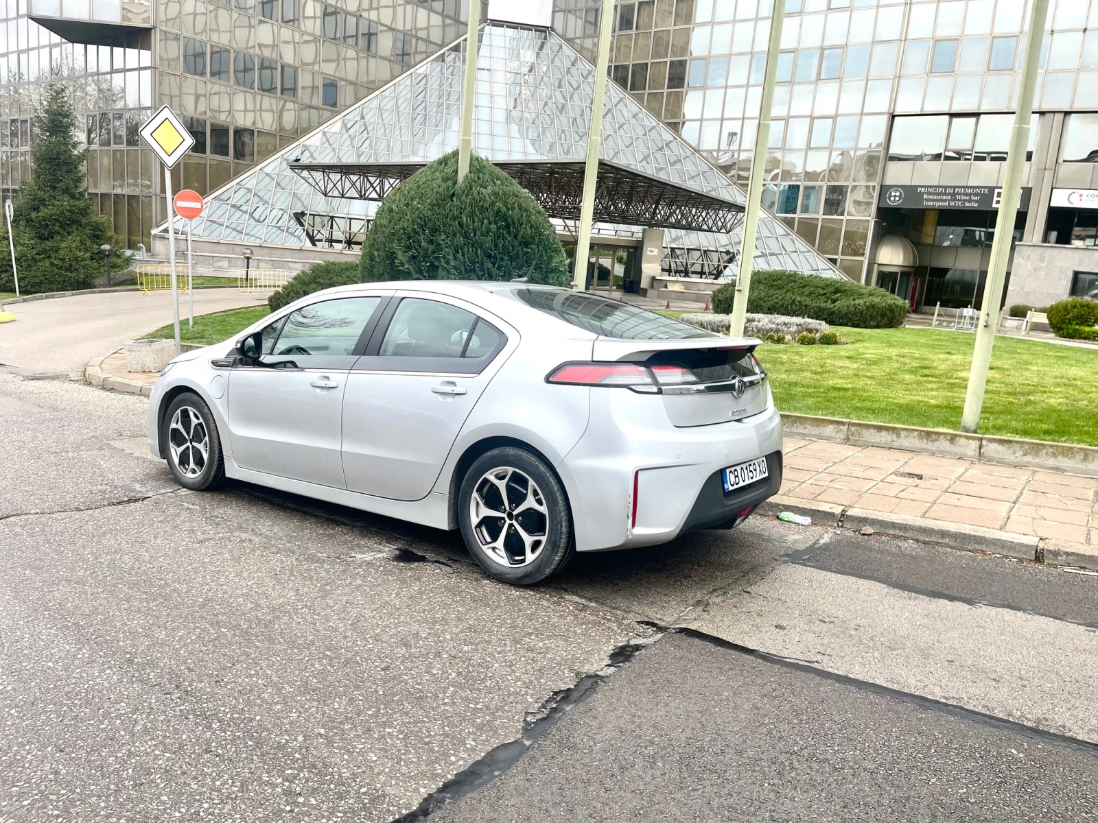 Opel Ampera, снимка 12 - Автомобили и джипове - 54162875