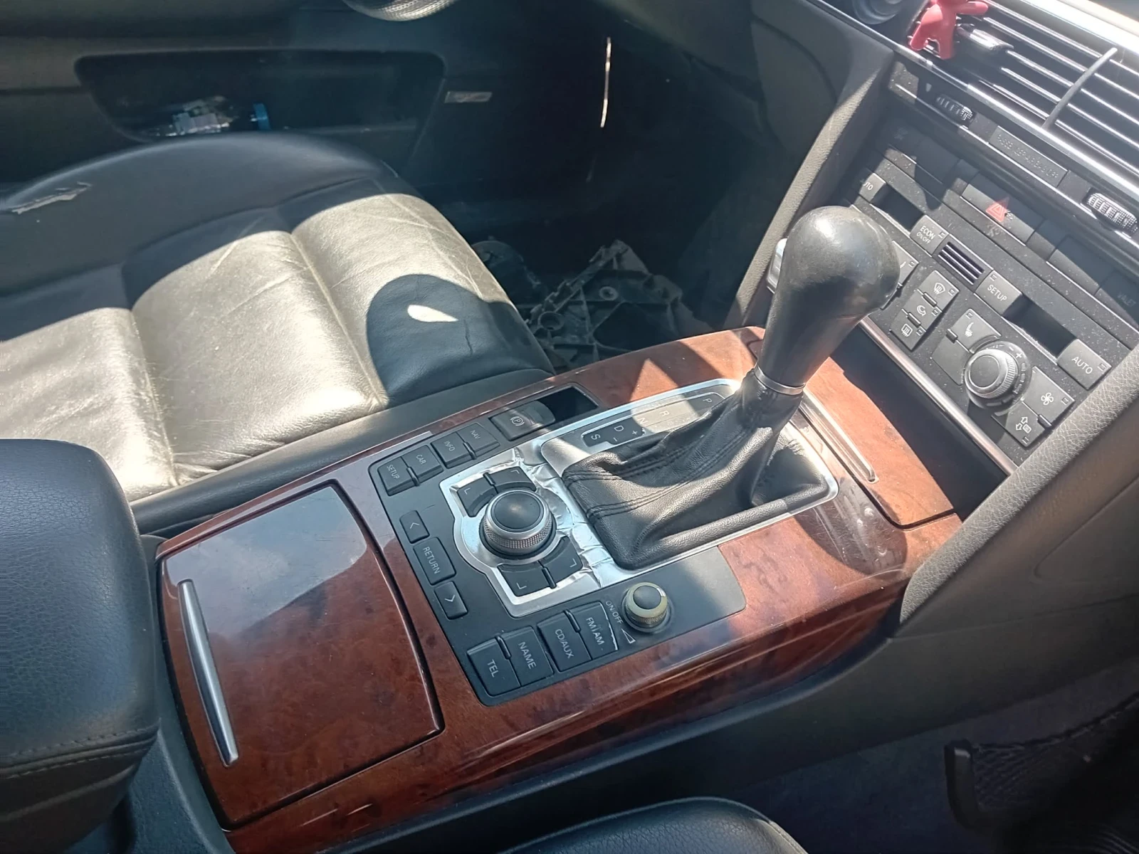 Audi A6 3.2 , снимка 7 - Автомобили и джипове - 54255880