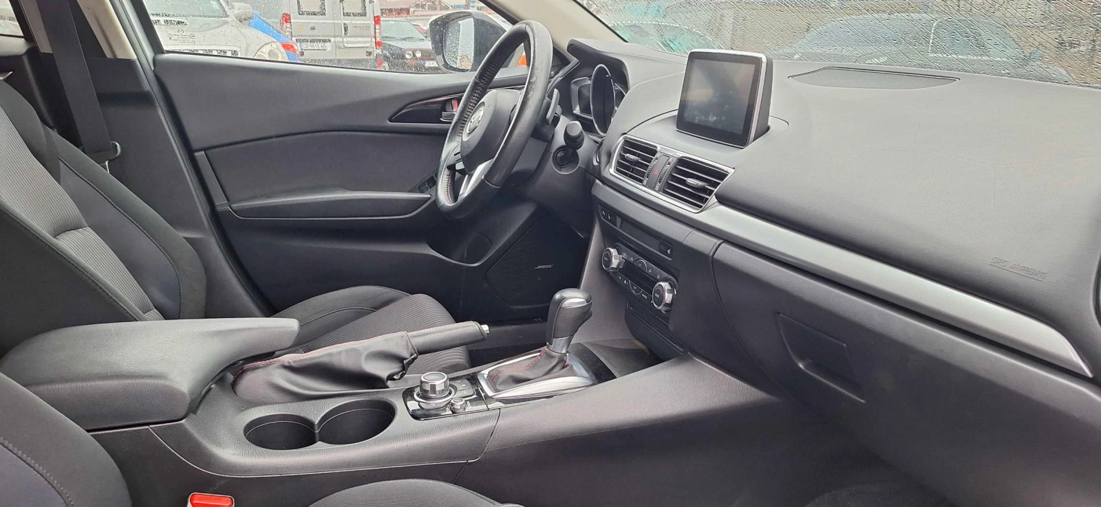 Mazda 3, снимка 5 - Автомобили и джипове - 54317582