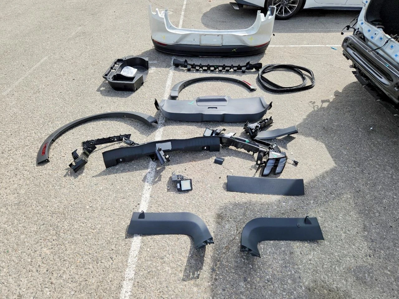 Ford Mustang Mach-E Select RWD, снимка 13 - Автомобили и джипове - 54324220