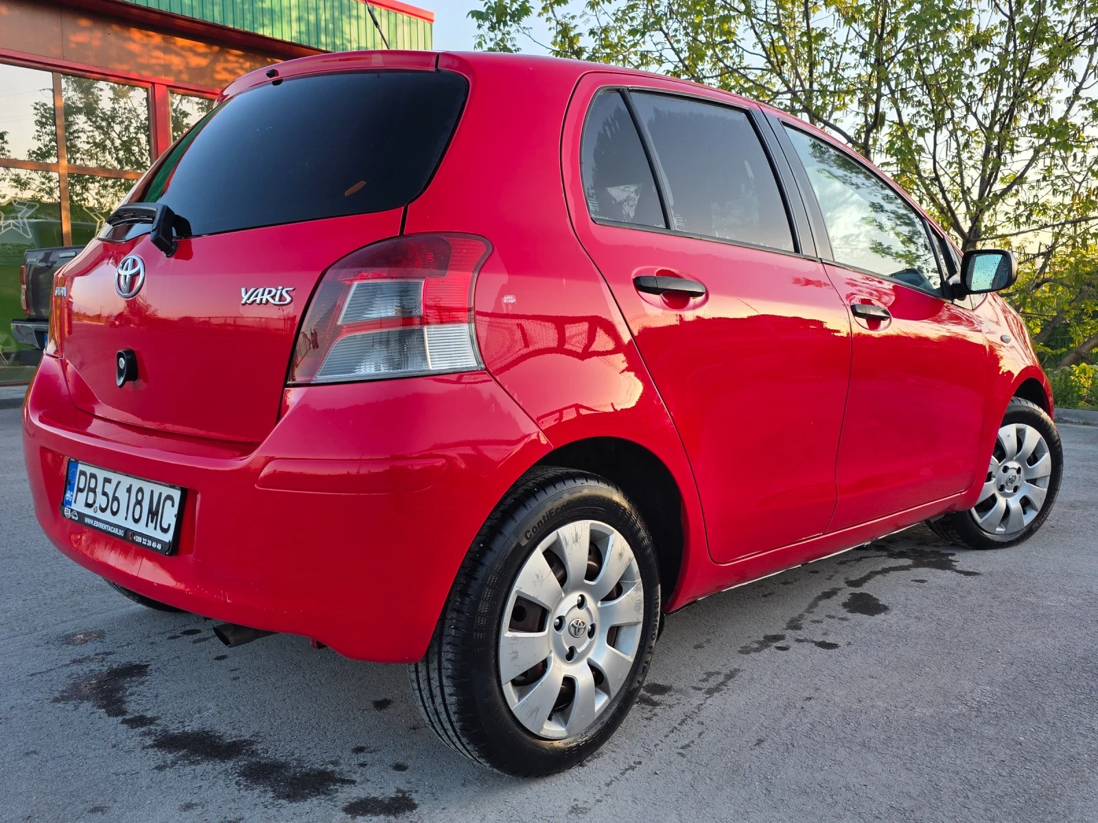 Toyota Yaris 1.33/6ск/газ/обслужена, снимка 4 - Автомобили и джипове - 54335325