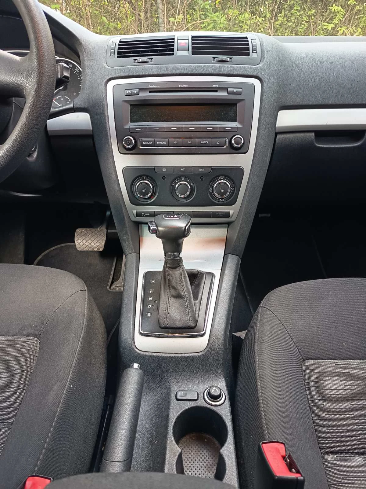 Skoda Octavia 1.8 TSI, снимка 10 - Автомобили и джипове - 54455436
