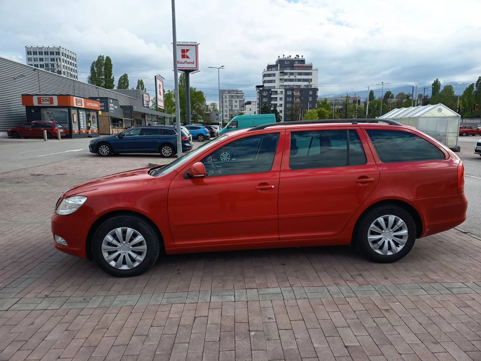 Skoda Octavia 1.8 TSI, снимка 3 - Автомобили и джипове - 54455436