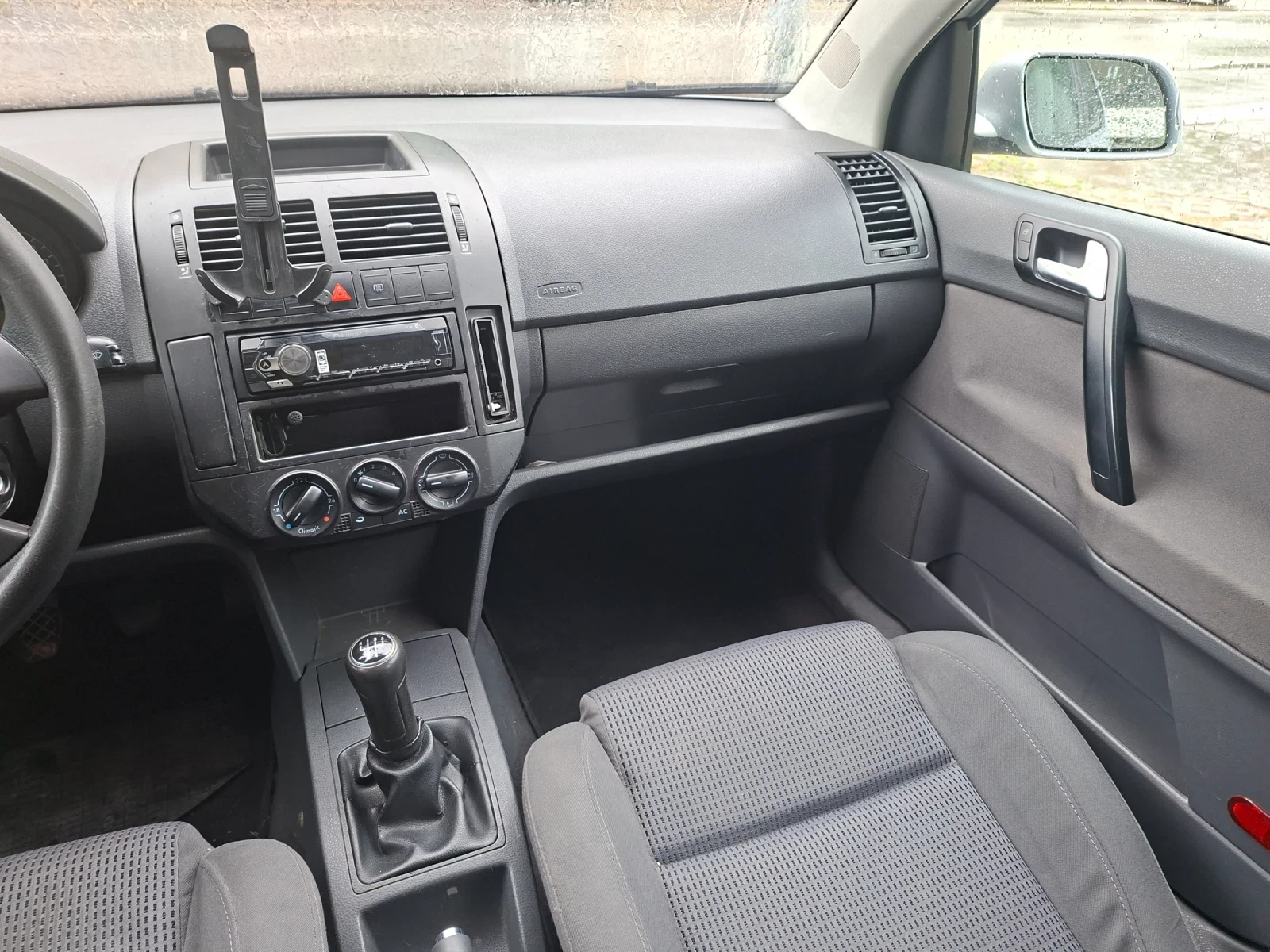 VW Polo, снимка 12 - Автомобили и джипове - 54644343