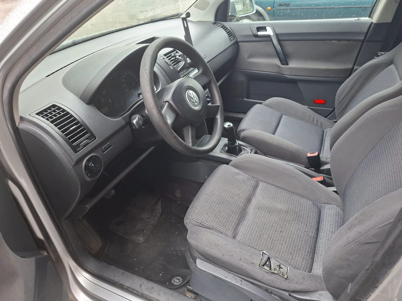 VW Polo, снимка 6 - Автомобили и джипове - 54644343