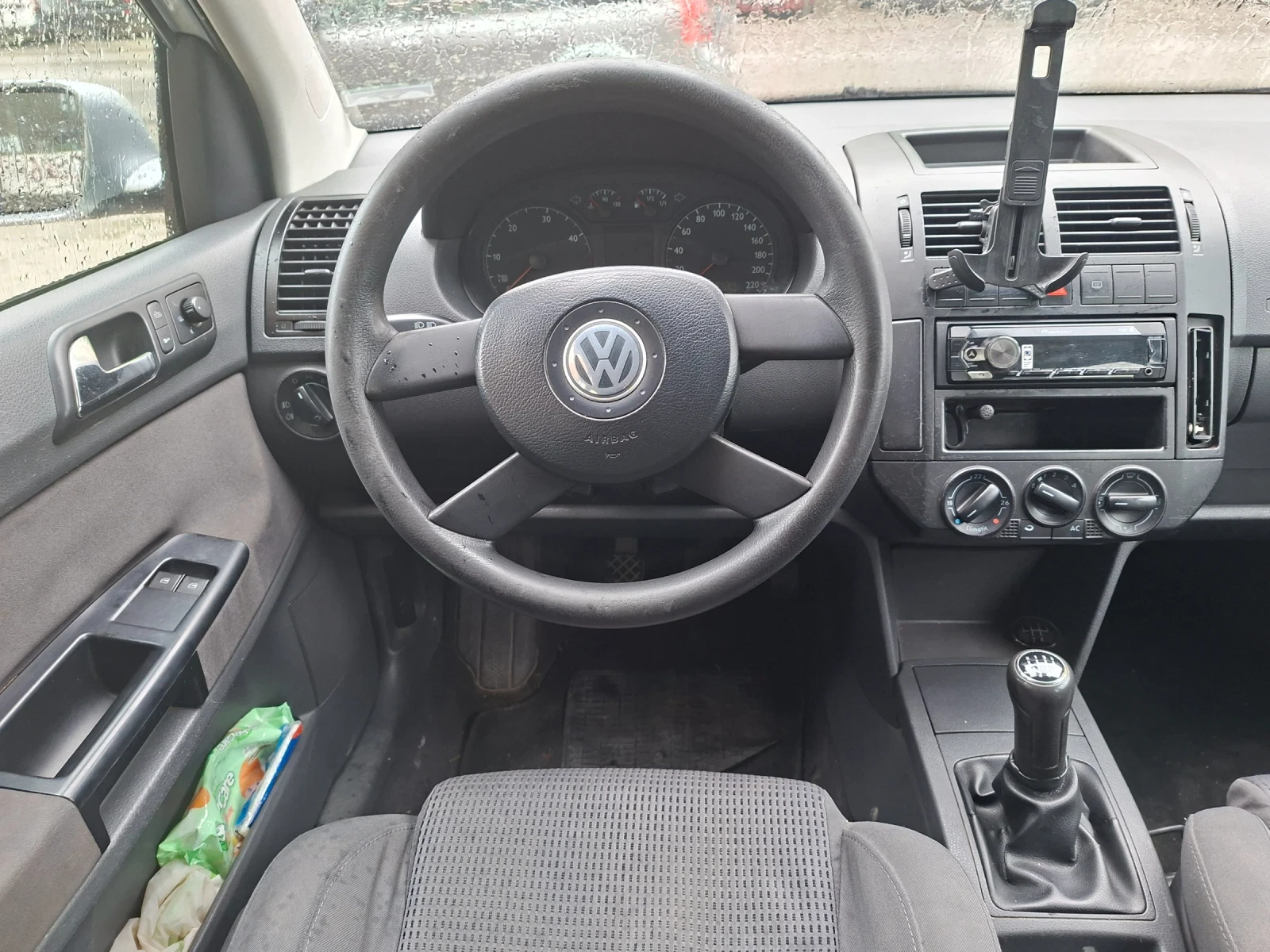 VW Polo, снимка 8 - Автомобили и джипове - 54644343