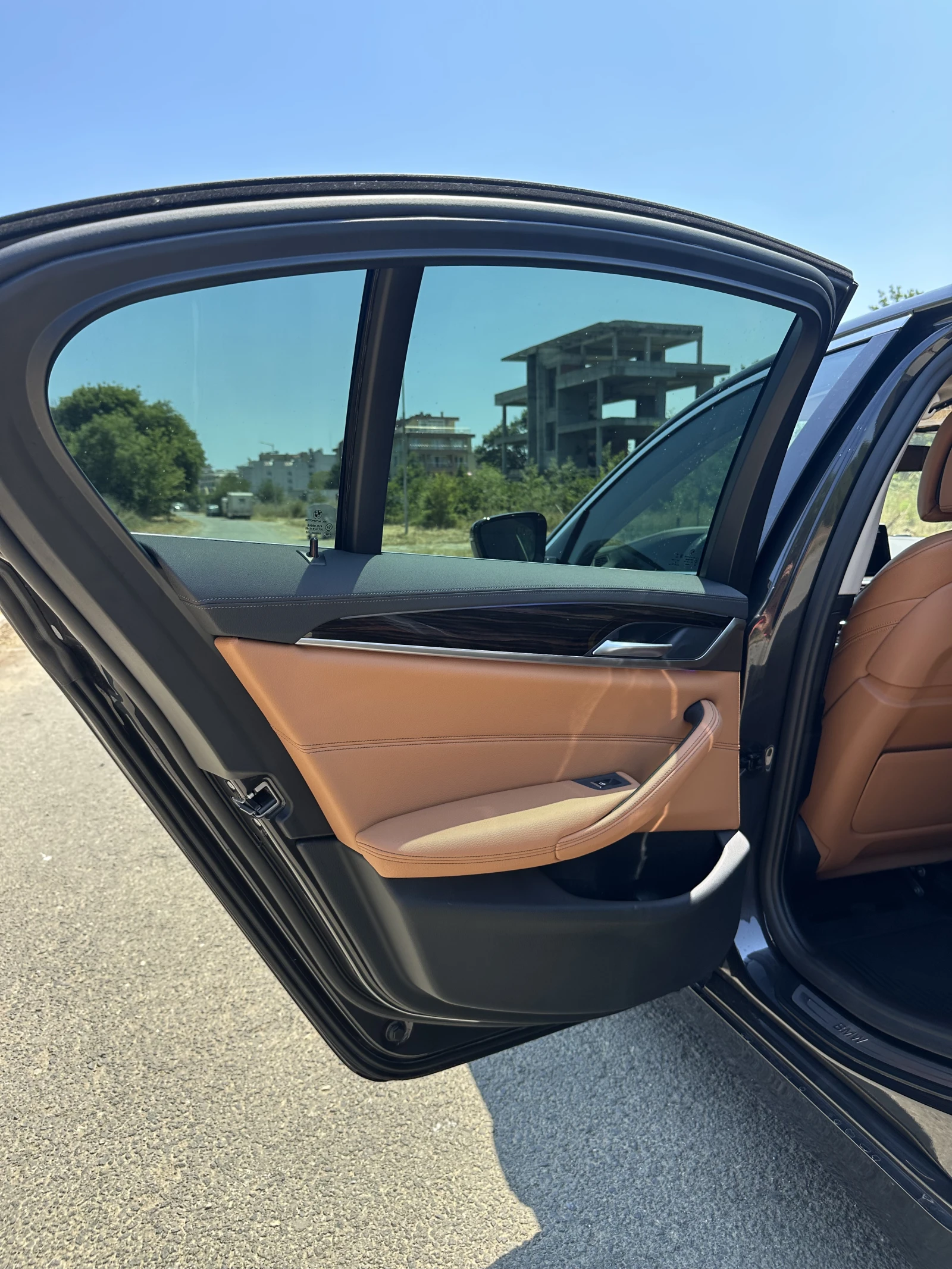 BMW 530 Закупена от Bova Car, Luxury Line, снимка 14 - Автомобили и джипове - 55361345