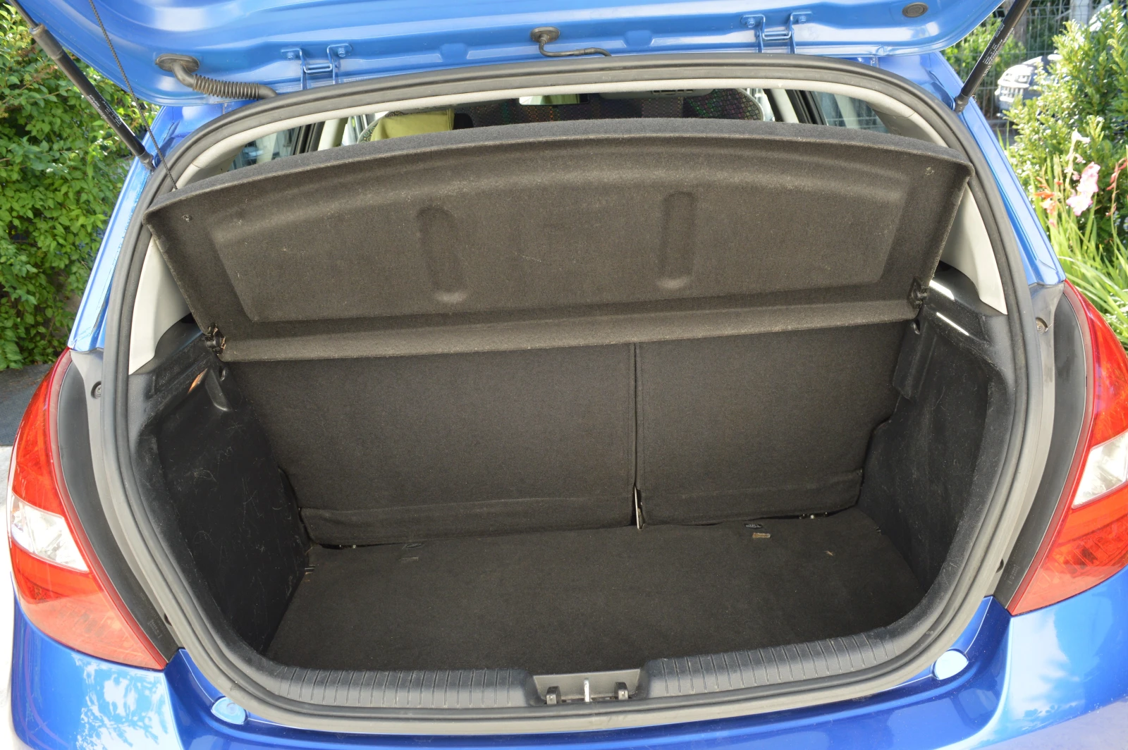 Hyundai I20, снимка 11 - Автомобили и джипове - 55478617