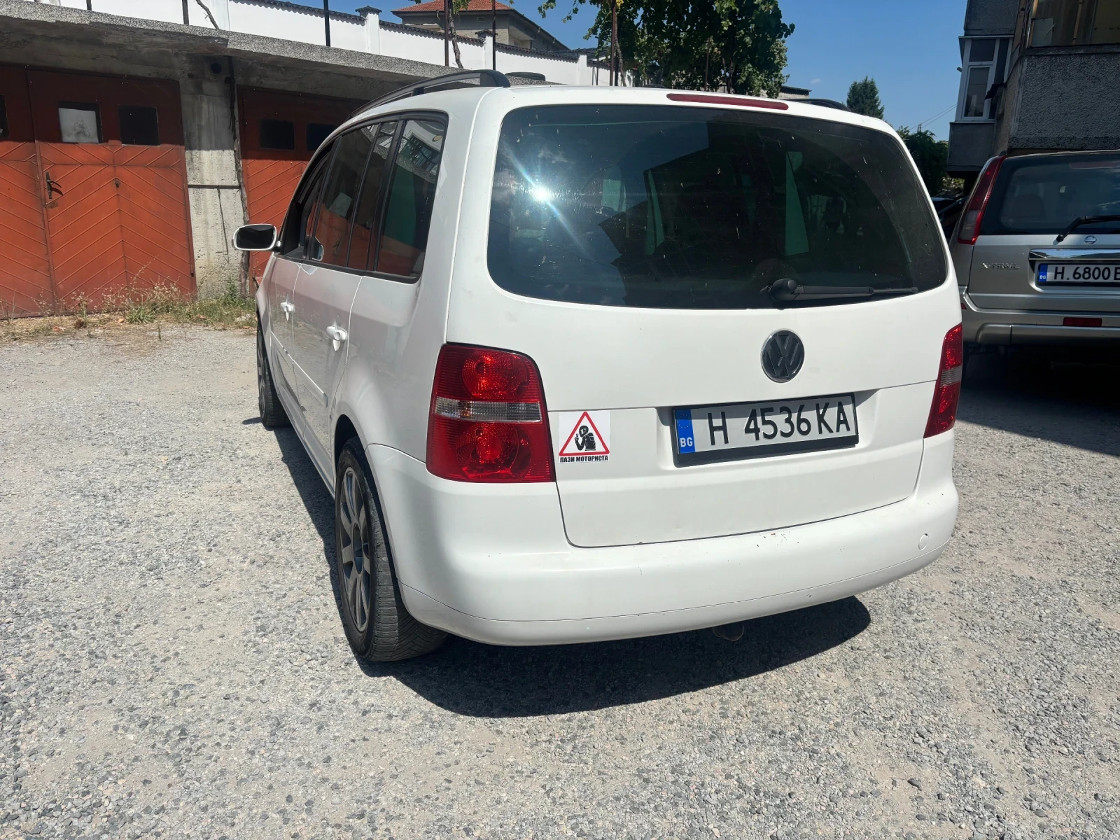 VW Touran 2.0 TDI, снимка 2 - Автомобили и джипове - 55606013