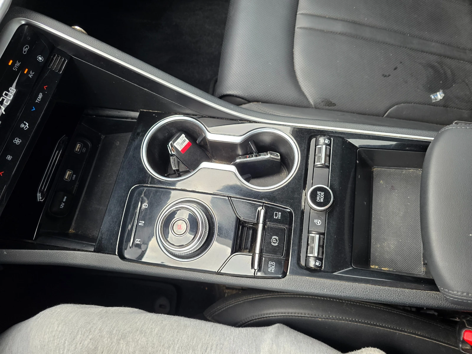Kia K5 2, 0 LPI, снимка 11 - Автомобили и джипове - 55795911