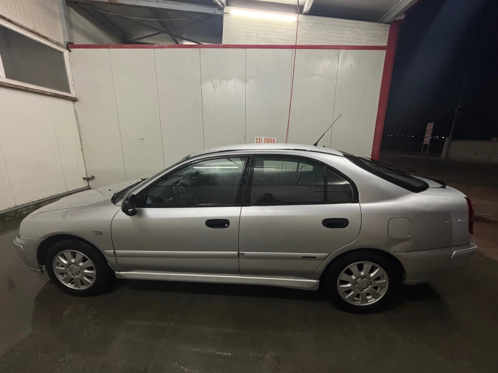Mitsubishi Carisma 1.8 GDI директно впръскване, снимка 6 - Автомобили и джипове - 55999938