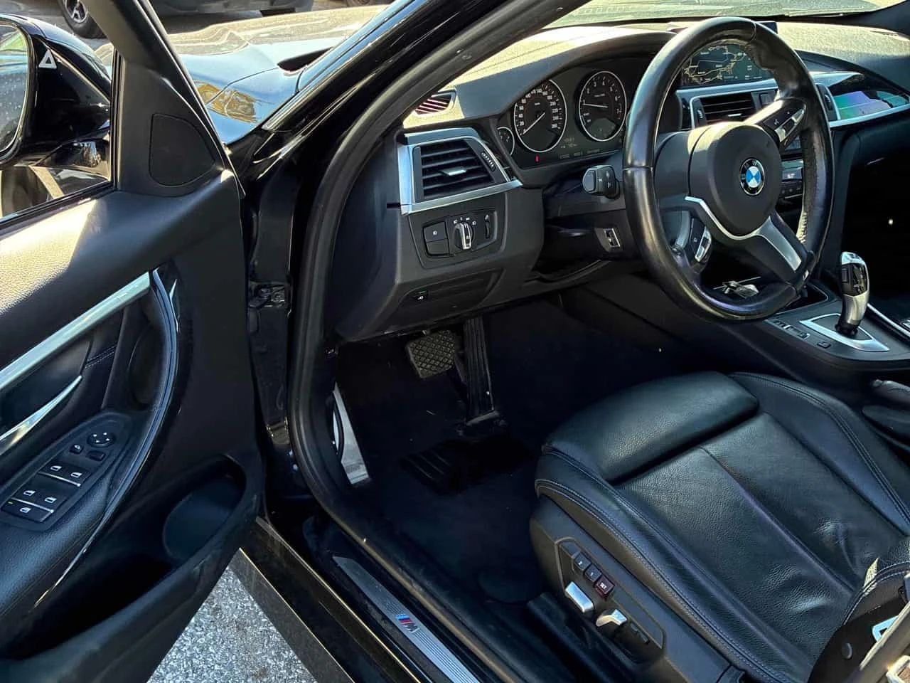 BMW 330 * 330i xDrive * � ����� * CARFAX *  | Mobile.bg � ����������� 7
