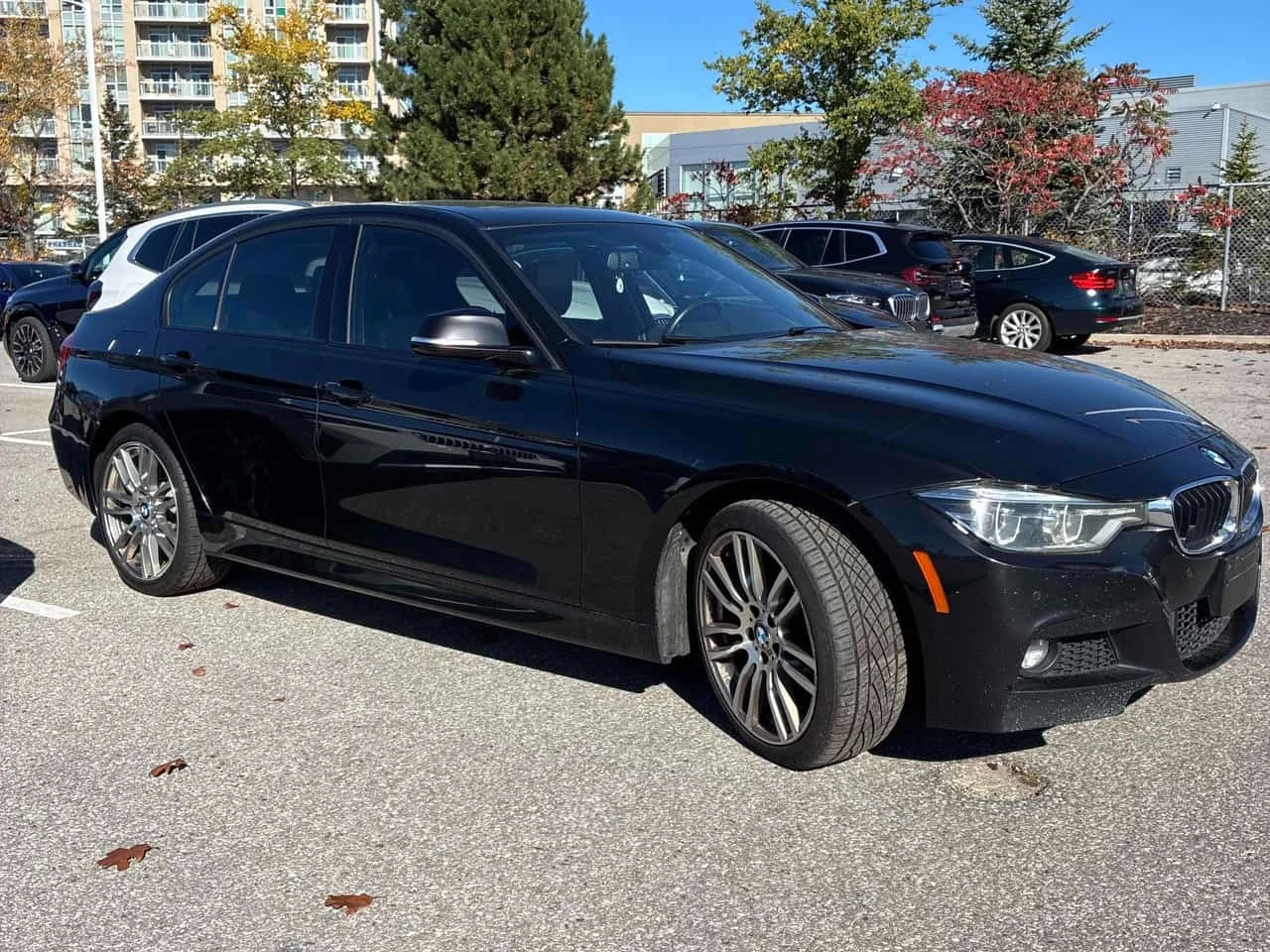 BMW 330 * 330i xDrive * � ����� * CARFAX *  | Mobile.bg � ����������� 4