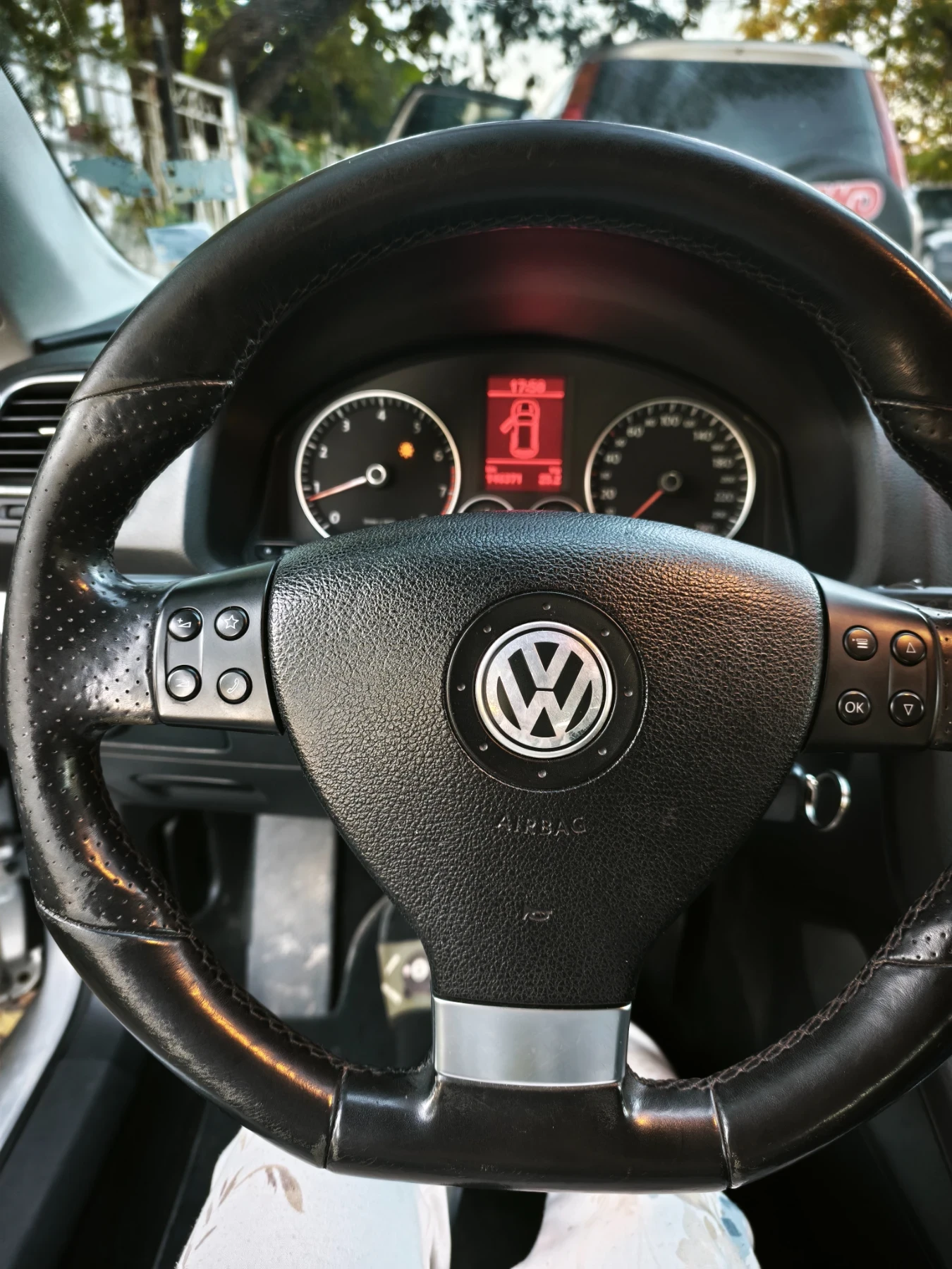 VW Scirocco, снимка 4 - Автомобили и джипове - 56646304