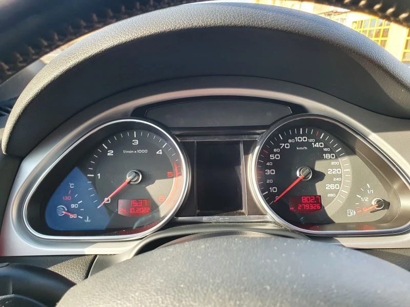 Audi Q7 4.2TDI, снимка 16 - Автомобили и джипове - 47471195