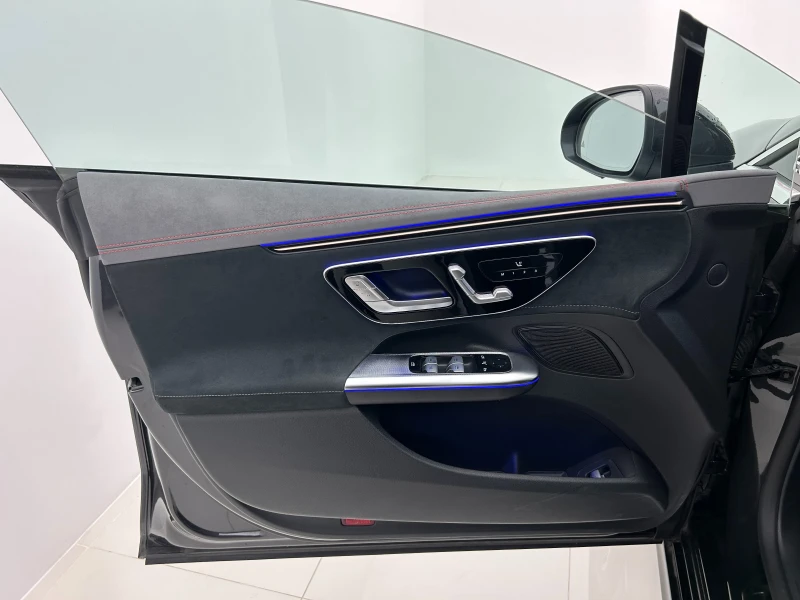 Mercedes-Benz EQE 350 4MATIC, снимка 13 - Автомобили и джипове - 50530163