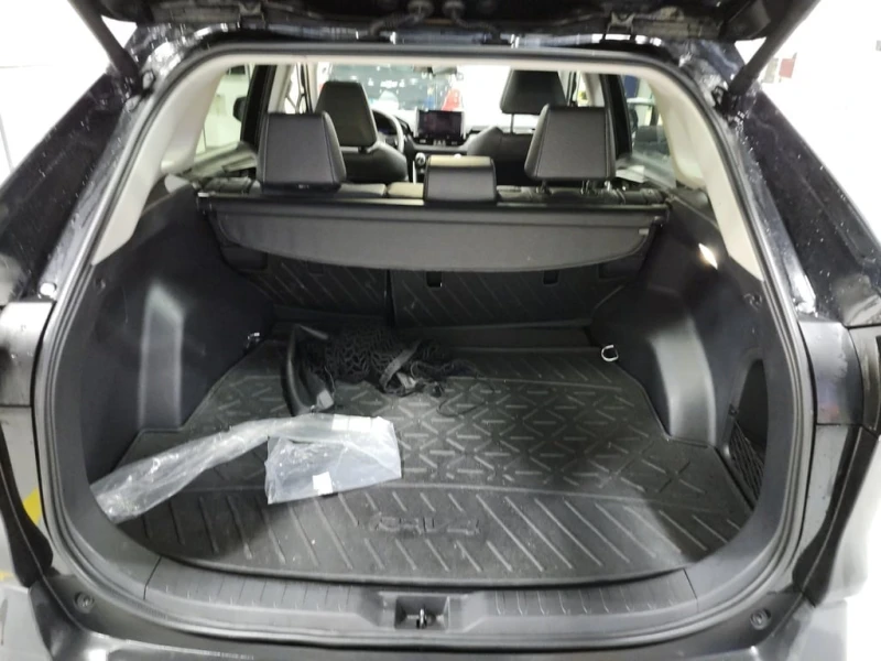Toyota Rav4 * HYBRID XLE * CARFAX * БЕЗ ПЪРВОНАЧАЛНА ВНОСКА, снимка 13 - Автомобили и джипове - 53235359