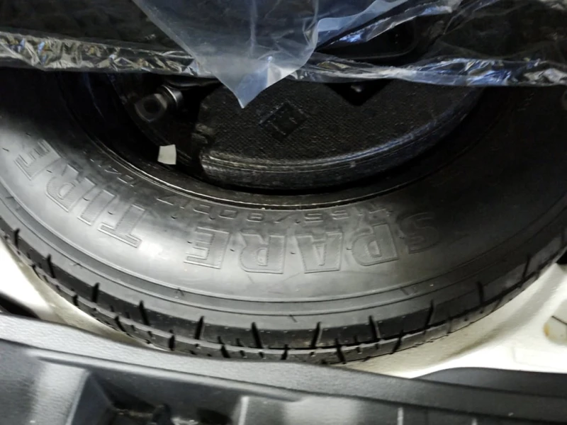 Toyota Rav4 * HYBRID XLE * CARFAX * БЕЗ ПЪРВОНАЧАЛНА ВНОСКА, снимка 14 - Автомобили и джипове - 53235359