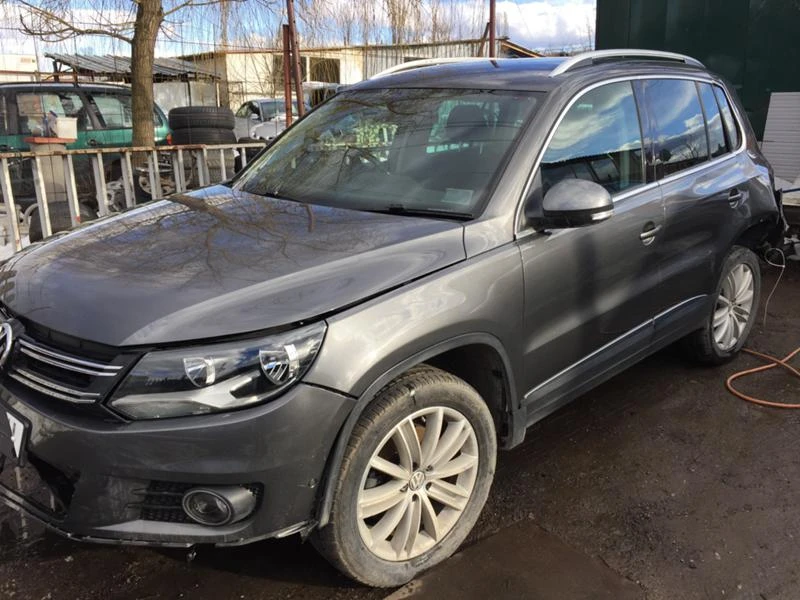 VW Tiguan 2.0TDI-CR-140, снимка 2 - Автомобили и джипове - 20892416